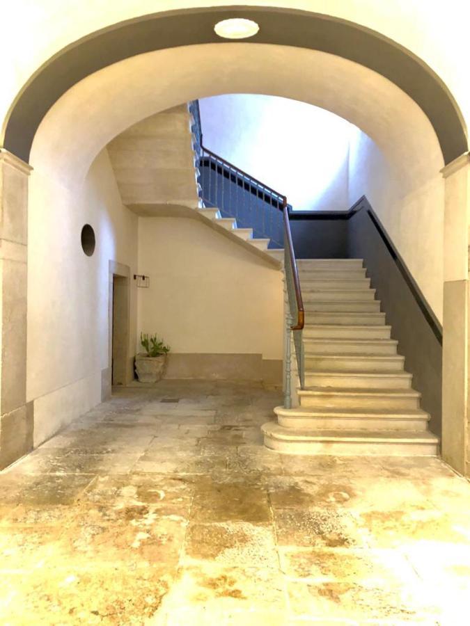 Palazzo Romanelli B&B Trani Exterior photo