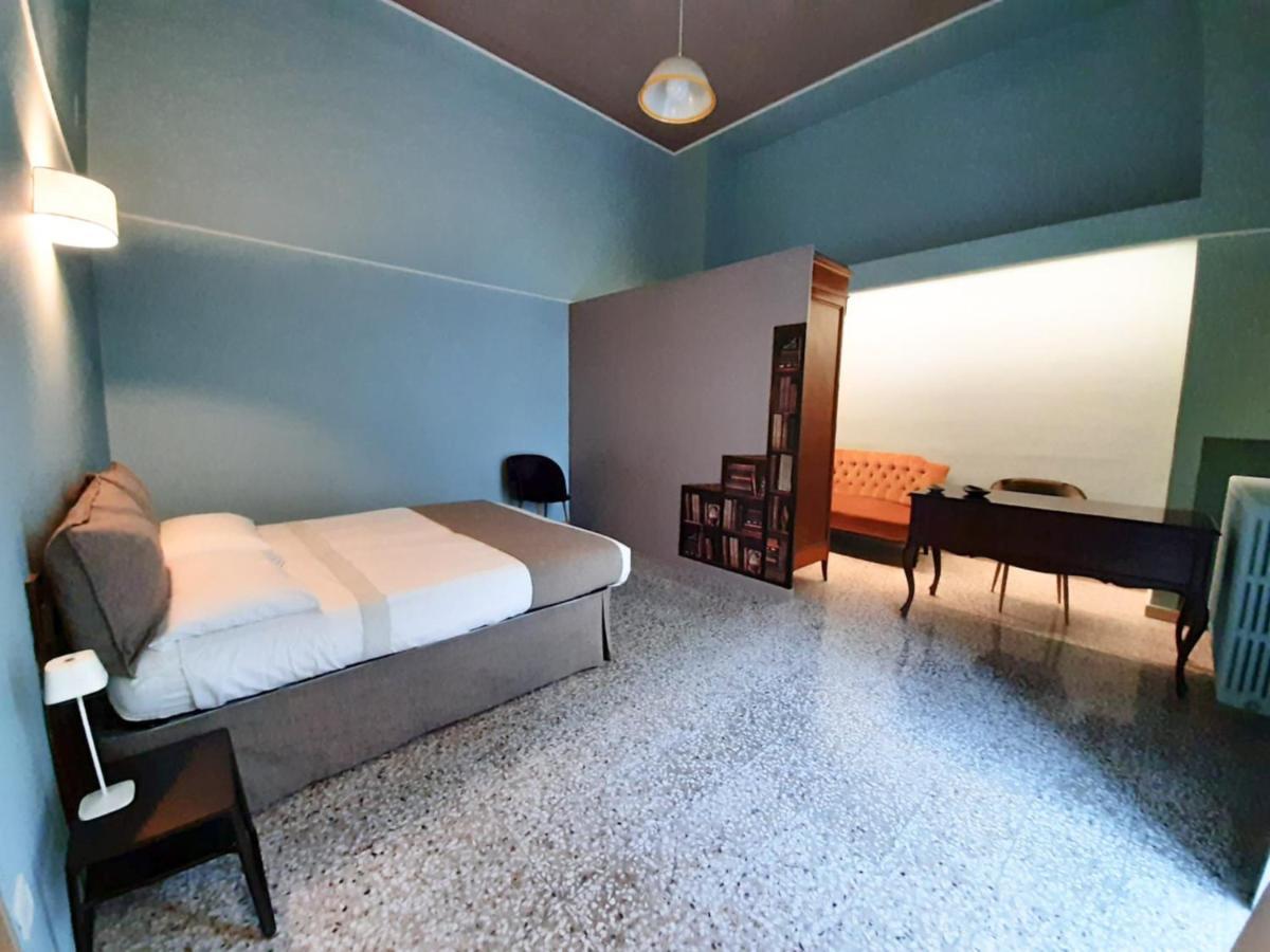 Palazzo Romanelli B&B Trani Exterior photo